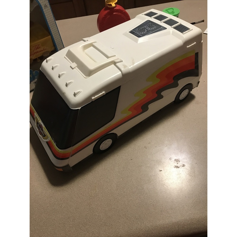 Vintage 1991 MICRO MACHINES‎ Galoob Super City Van Camper RV Fold Out Playset